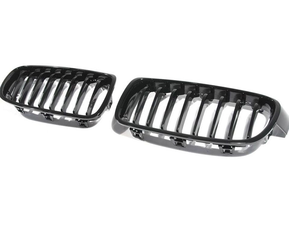 F30/F31 Gloss black front grilles.
