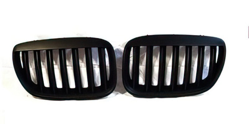 Fully black grilles facelift from 10/03