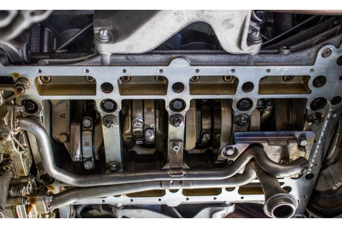 M3 S65 V8 conrod bearings and bolts renewal