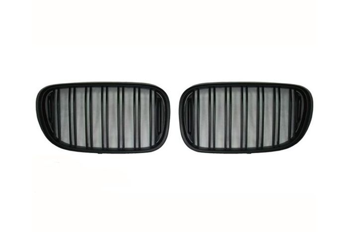 G11 and G12 Matte black grille set with double grille spokes