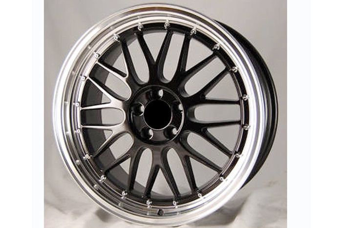 LM Style wheel set with gloss black centres