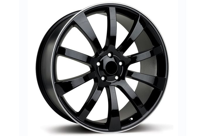 SUV wheel set in gloss black with polished rim