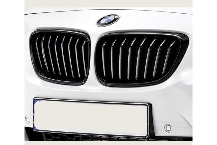 Genuine BMW performance gloss black grilles - F22 & F23 