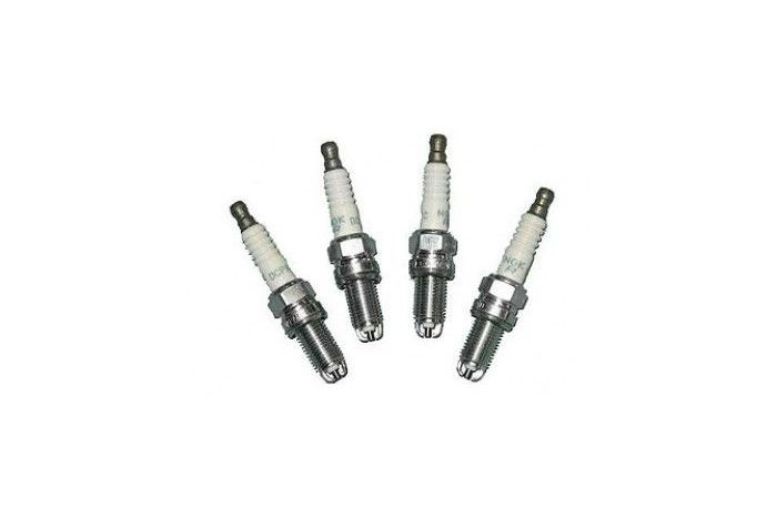 Spark plug replacement for all 4 cylinder F20 and F21 petrol engines.